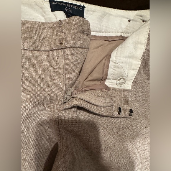 Banana Republic Tan Light Straight Wide Leg Low Rise Wool  Dress Pants Sz 8P - Picture 6 of 12